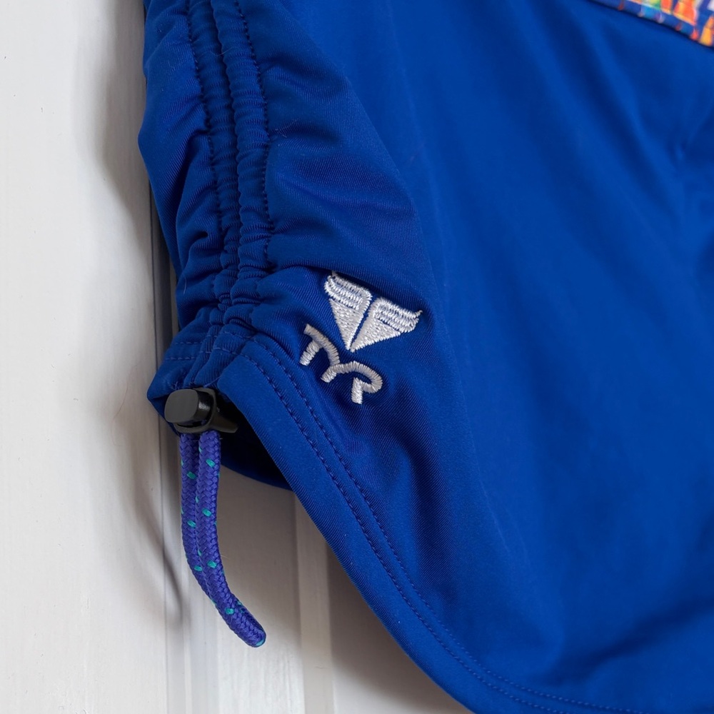 2 Pair like NEW TYR workout shorts XL - Picture 4 of 8